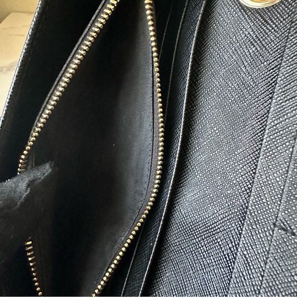 💎PRADA SAFFIANO LEATHER WALLET ON CHAIN💎 - Picture 7 of 16